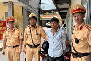 Trạm Cảnh sát giao thông An Hưng (Phòng Cảnh sát giao thông): Phát hiện đối tượng nghi tàng trữ ma túy khi kiểm tra nồng độ cồn