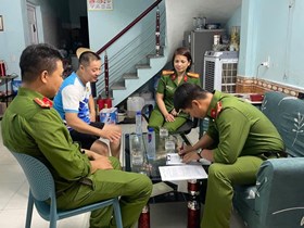 Công an đặc khu Bạch Long Vĩ tăng cường kiểm tra lưu trú đối với ngư dân và lao động trên tàu cá