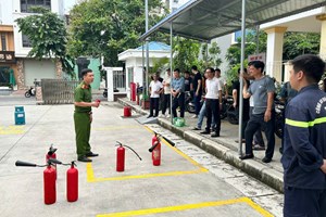 Đội Chữa cháy và CNCH khu vực 1: Tập huấn nghiệp vụ phòng cháy, chữa cháy và cứu nạn, cứu hộ Trung tâm Kiểm soát bệnh tật thành phố Hải Phòng