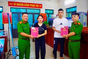 Công an phường Lê Ích Mộc: Rút ngắn trên 75% thời gian cấp giấy đăng ký xe mô tô