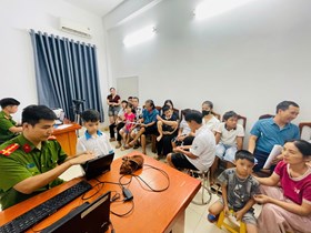 Công an xã Thanh Miện tăng cường cấp căn cước, định danh điện tử cho học sinh
