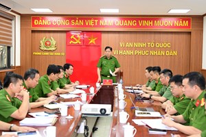 Đại tá Bùi Trung Thành – Phó Giám đốc CATP làm việc với Phòng Cảnh sát Hình sự về kết quả công tác 6 tháng đầu năm 2026