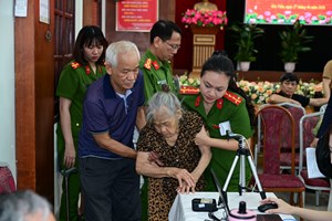 Hội phụ nữ Cảnh sát Quản lý hành chính về trật tự xã hội: Phát huy vai trò nòng cốt trong Chiến dịch thu nhận mẫu ADN thân nhân liệt sĩ chưa xác định danh tính 