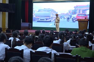 UBND xã Vĩnh Bảo tổ chức Hội nghị tuyên truyền, phòng chống ma túy, tệ nạn xã hội, an toàn giao thông, phổ biến giáo dục pháp luật và phòng ngừa, ngăn chặn, tham gia đấu tranh chống "Cách mạng màu", "Cách mạng đường phố"