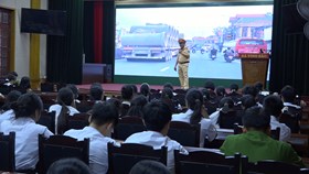 UBND xã Vĩnh Bảo tổ chức Hội nghị tuyên truyền, phòng chống ma túy, tệ nạn xã hội, an toàn giao thông, phổ biến giáo dục pháp luật và phòng ngừa, ngăn chặn, tham gia đấu tranh chống "Cách mạng màu", "Cách mạng đường phố"