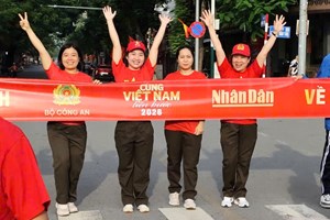 Cán bộ, chiến sĩ Phòng Tổ chức cán bộ hưởng ứng sự kiện “Cùng Việt Nam tiến bước” năm 2026