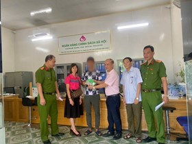 Công an phường Đồ Sơn: Hỗ trợ giải ngân 100 triệu đồng cho người sau cai nghiện vay vốn sản xuất