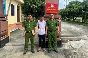 Công an xã Việt Khê thi hành Quyết định đưa đối tượng vi phạm vào Trường giáo dưỡng