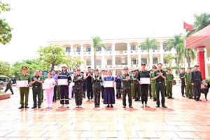Công an phường Thiên Hương chủ trì diễn tập thực binh chống khủng bố, giải cứu con tin và CNCH