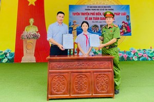Công an xã Mao Điền trang bị kiến thức pháp luật, kỹ năng phòng ngừa tệ nạn cho học sinh