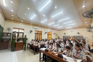Phòng Cảnh sát Quản lý hành chính về trật tự xã hội: Khảo sát đánh giá nhận thức pháp luật của học sinh ở 02 trường THCS, THPT trên địa bàn thành phố