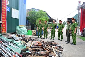 Phòng Cảnh sát quản lý hành chính về trật tự xã hội: Tham mưu tổ chức tiêu hủy số lượng lớn vũ khí, vật liệu nổ, công cụ hỗ trợ và pháo