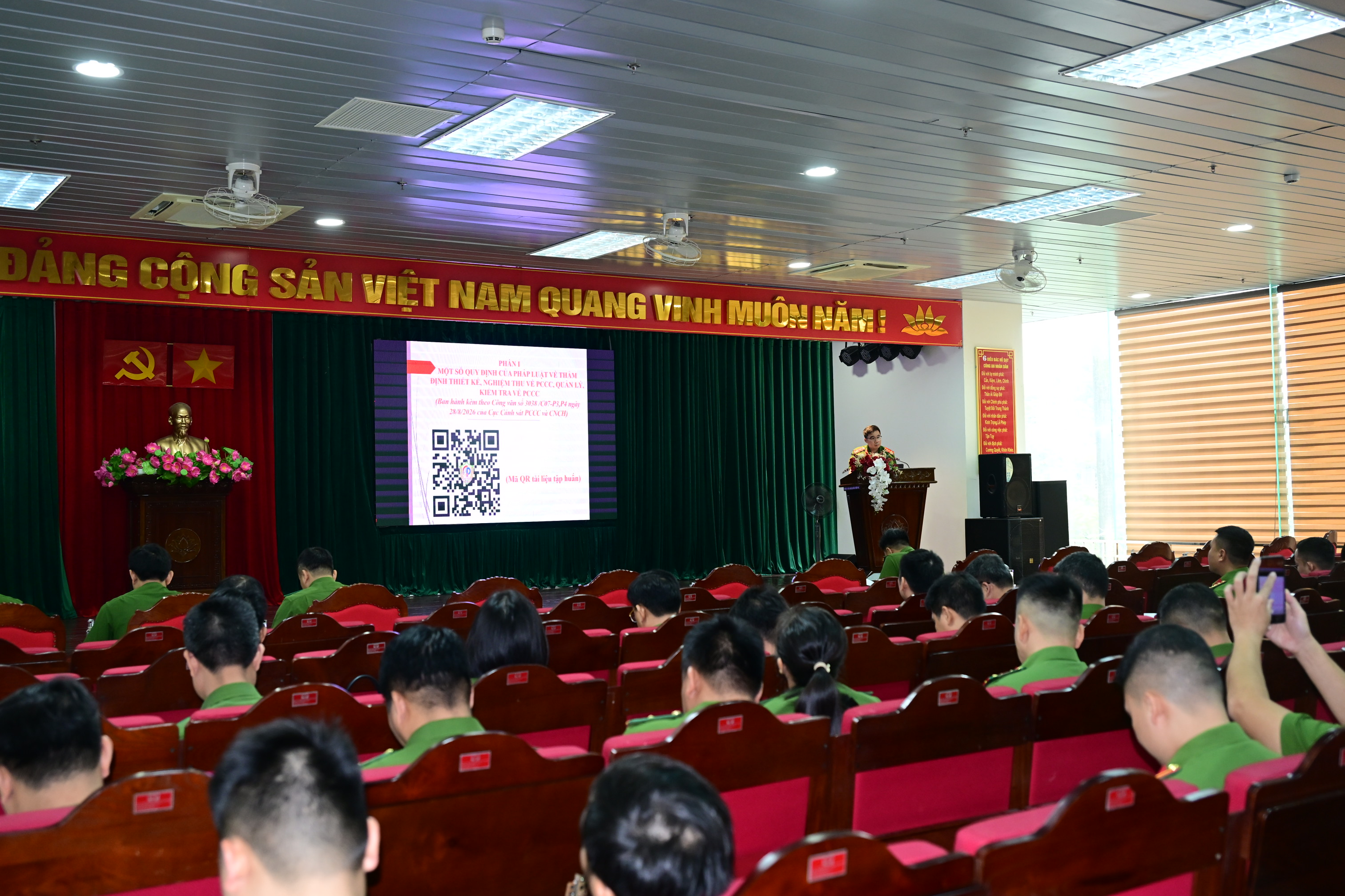 Bồi dưỡng nghiệp vụ kiểm tra về PCCC, CNCH cho lực lượng Cảnh sát PCCC và CNCH, Công an cấp xã (lần 2)