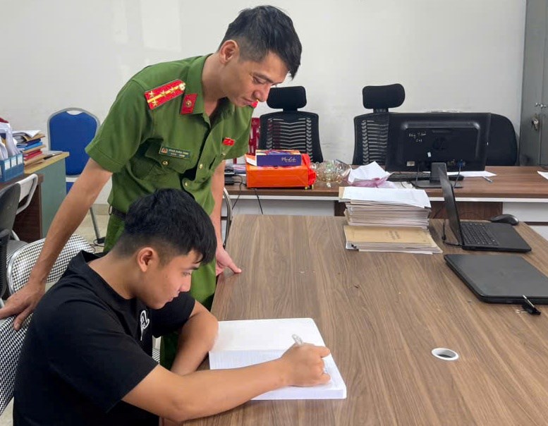 Công an phường An Hải: 3 thanh niên xung kích viết đơn tình nguyện tham gia Nghĩa vụ Công an nhân dân năm 2027