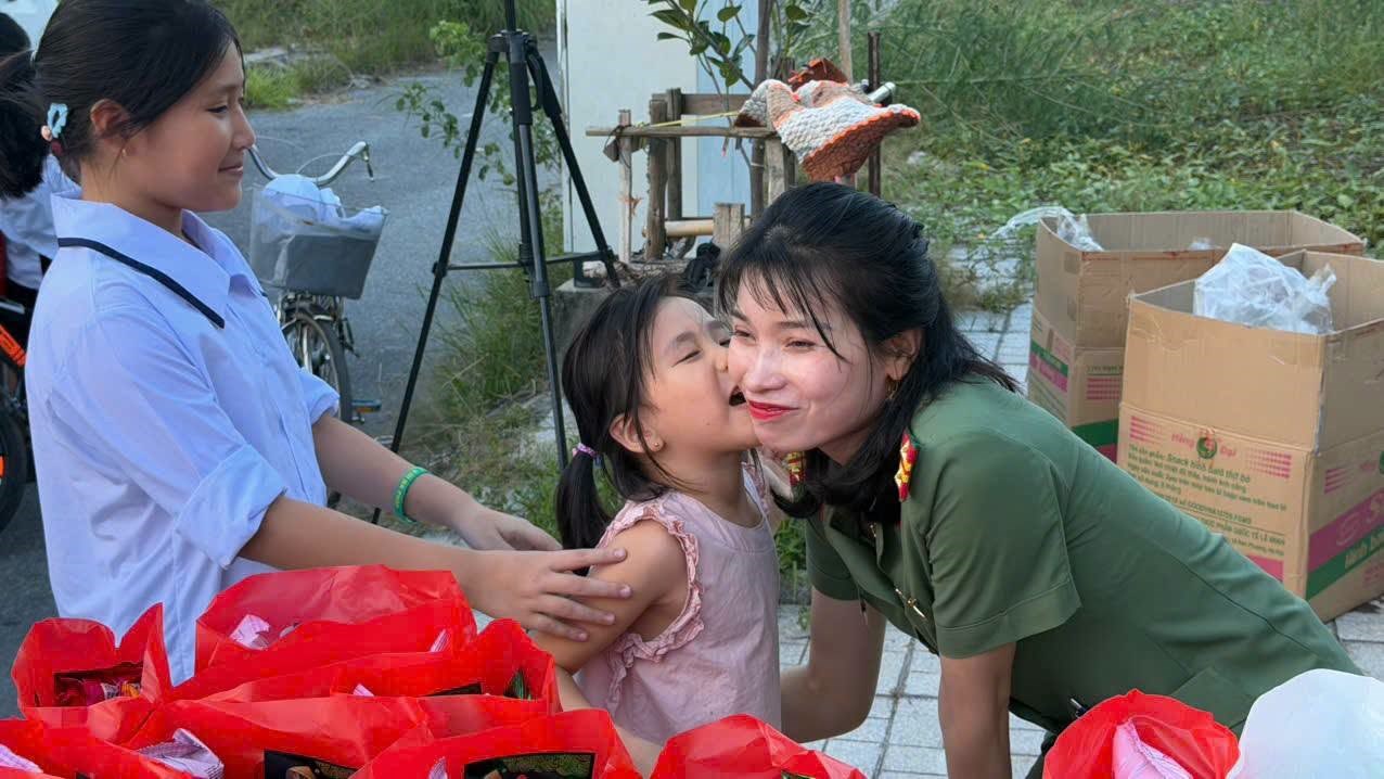 Công an phường Hưng Đạo liên tục đón nhận nhiều lá thư cảm ơn chân thành