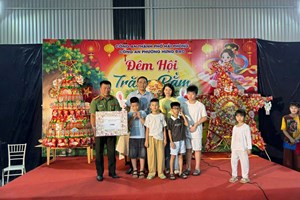 Công an phường Hưng Đạo tổ chức "Đêm hội Trăng rằm 2026": Ấm áp nghĩa tình, tiếp bước tương lai