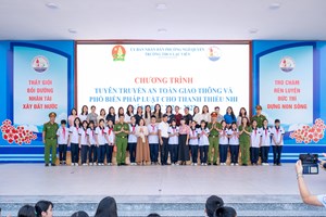Công an phường Ngô Quyền phối hợp tuyên truyền pháp luật tại Trường THCS Lạc Viên