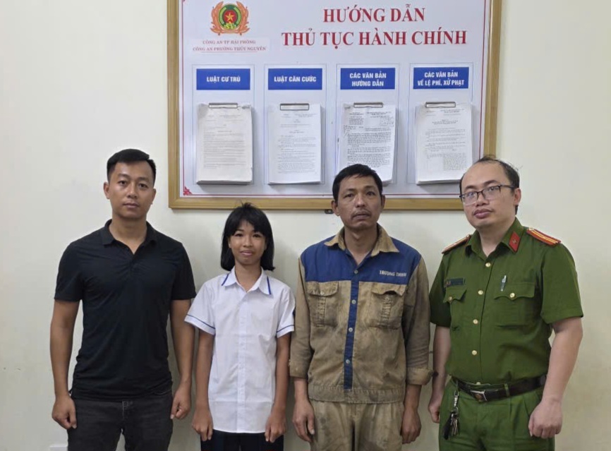 Công an phường Thủy Nguyên kịp thời tìm kiếm, đưa bé gái đi lạc về với gia đình