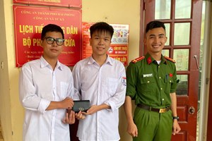 Công an xã Tứ Kỳ tiếp nhận, trao trả tài sản cho công dân