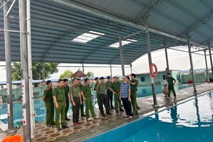 Công an xã Vĩnh Am tổ chức tập huấn bơi năm 2026