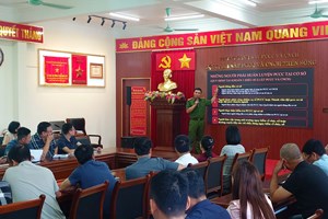 Đội Cảnh sát PCCC và CNCH trên sông tổ chức huấn luyện và kiểm tra nghiệp vụ PCCC & CNCH cho các chủ cơ sở