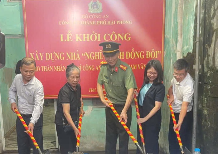 Khởi công xây dựng nhà "Nghĩa tình đồng đội" cho thân nhân liệt sĩ Công an nhân dân