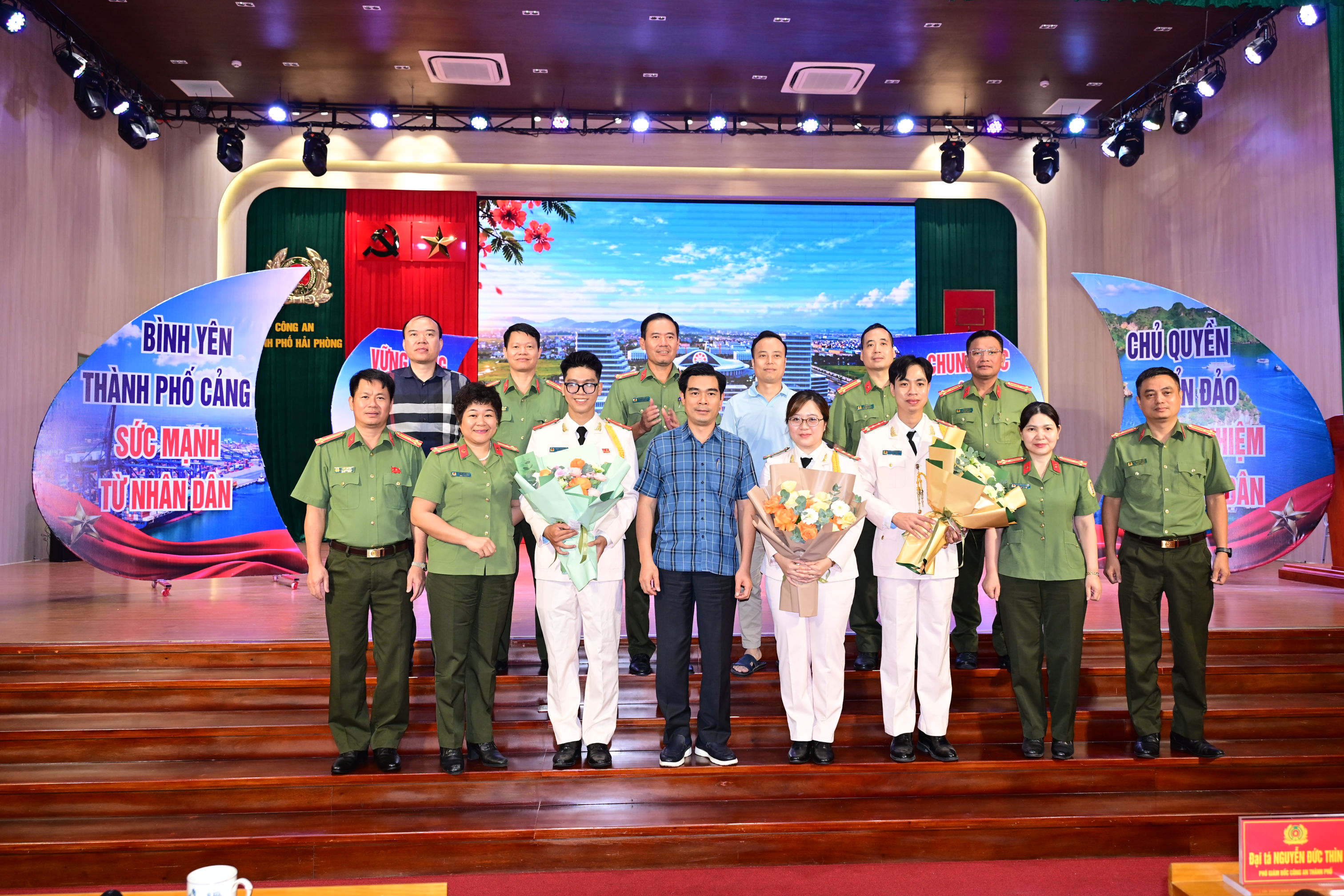 Lãnh đạo Công an thành phố động viên và tổng duyệt chương trình tham gia Hội thi Báo cáo viên, Tuyên truyền viên pháp luật giỏi cấp Bộ năm 2026