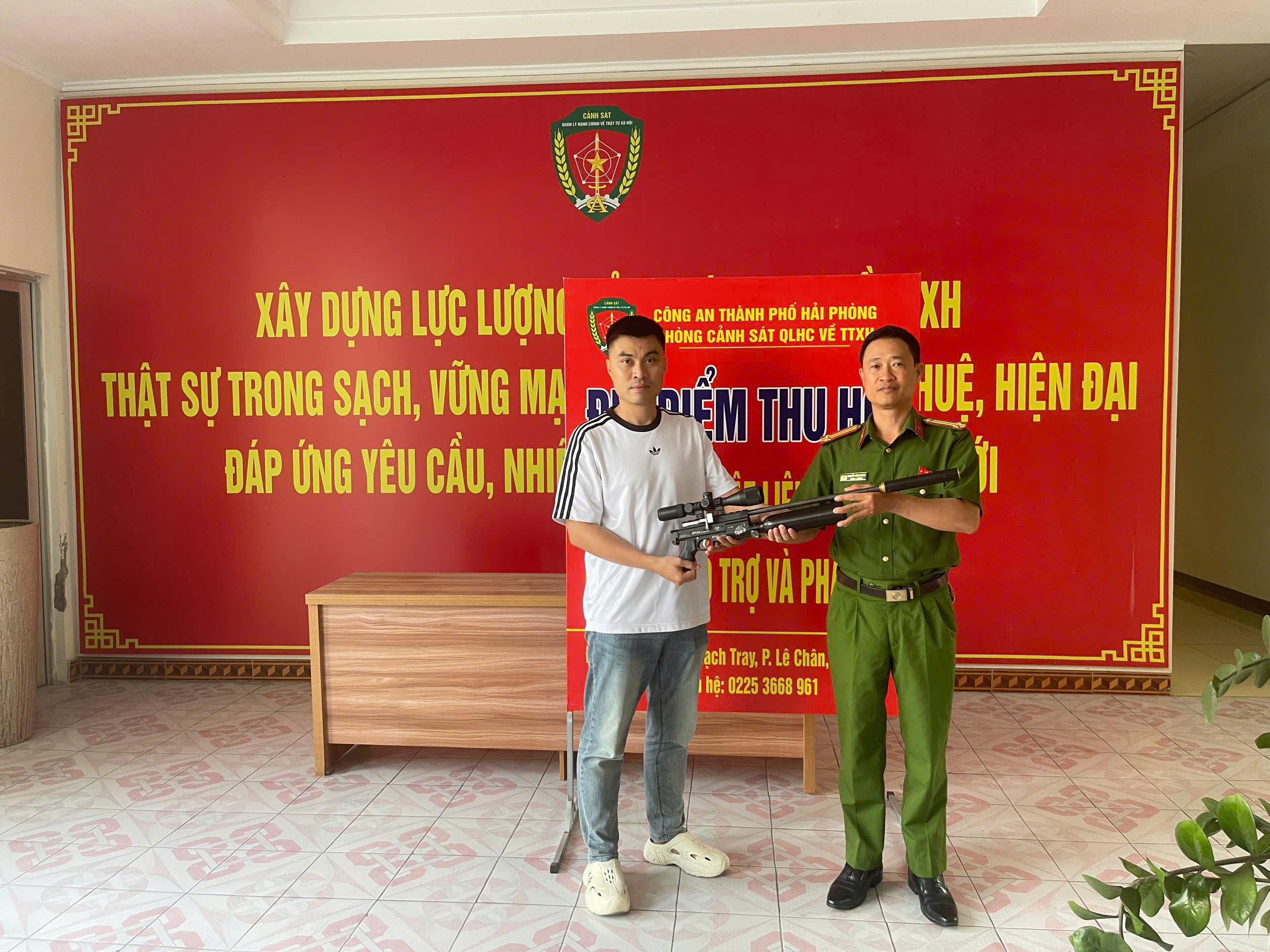 Phòng Cảnh sát QLHC về TTXH: Tăng cường vận động thu hồi vũ khí, vật liệu nổ, công cụ hỗ trợ