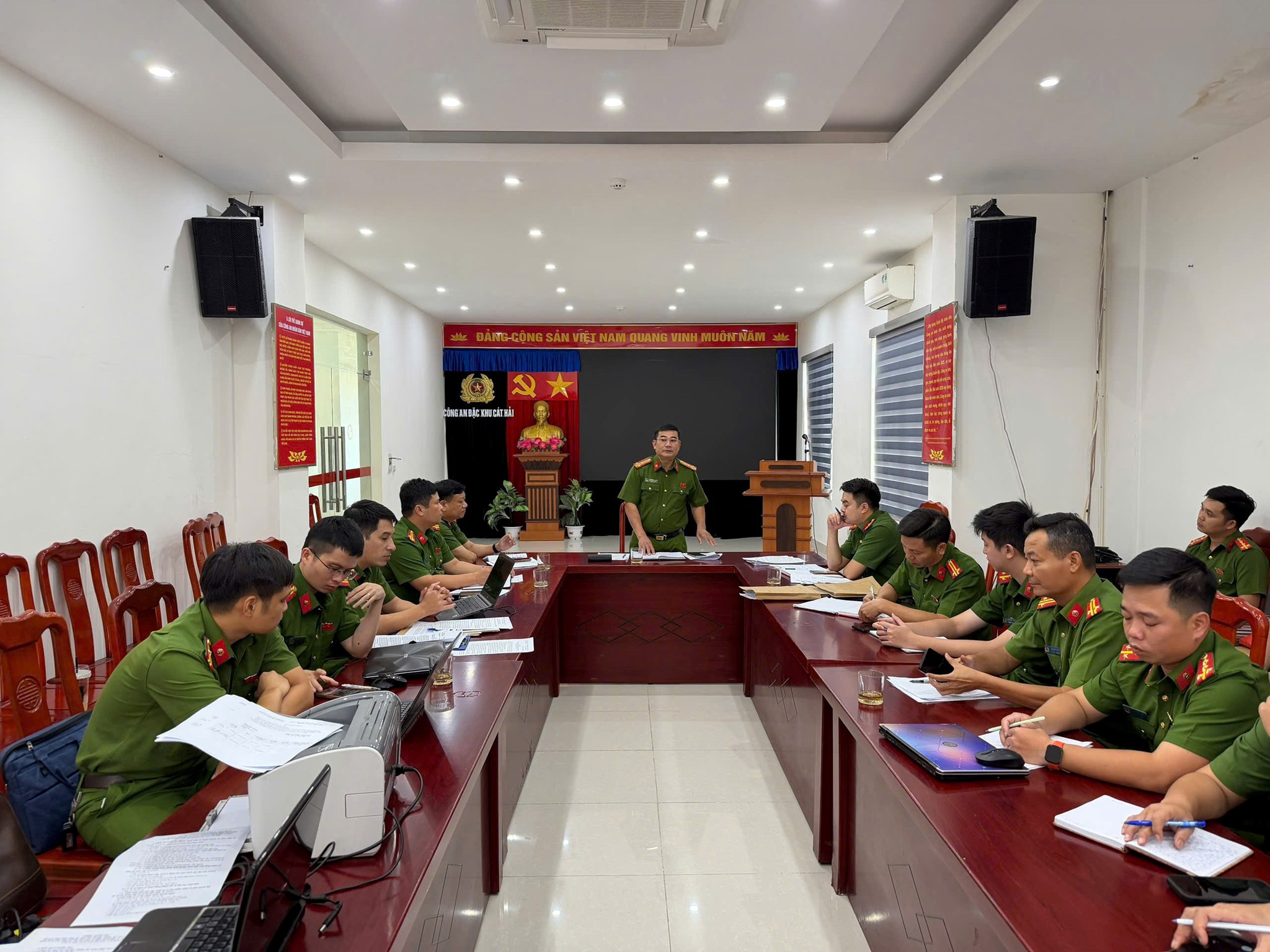 Phòng Cảnh sát quản lý hành chính về trật tự xã hội kiểm tra, phúc tra công tác Cảnh sát khu vực tại Công an đặc khu Cát Hải
