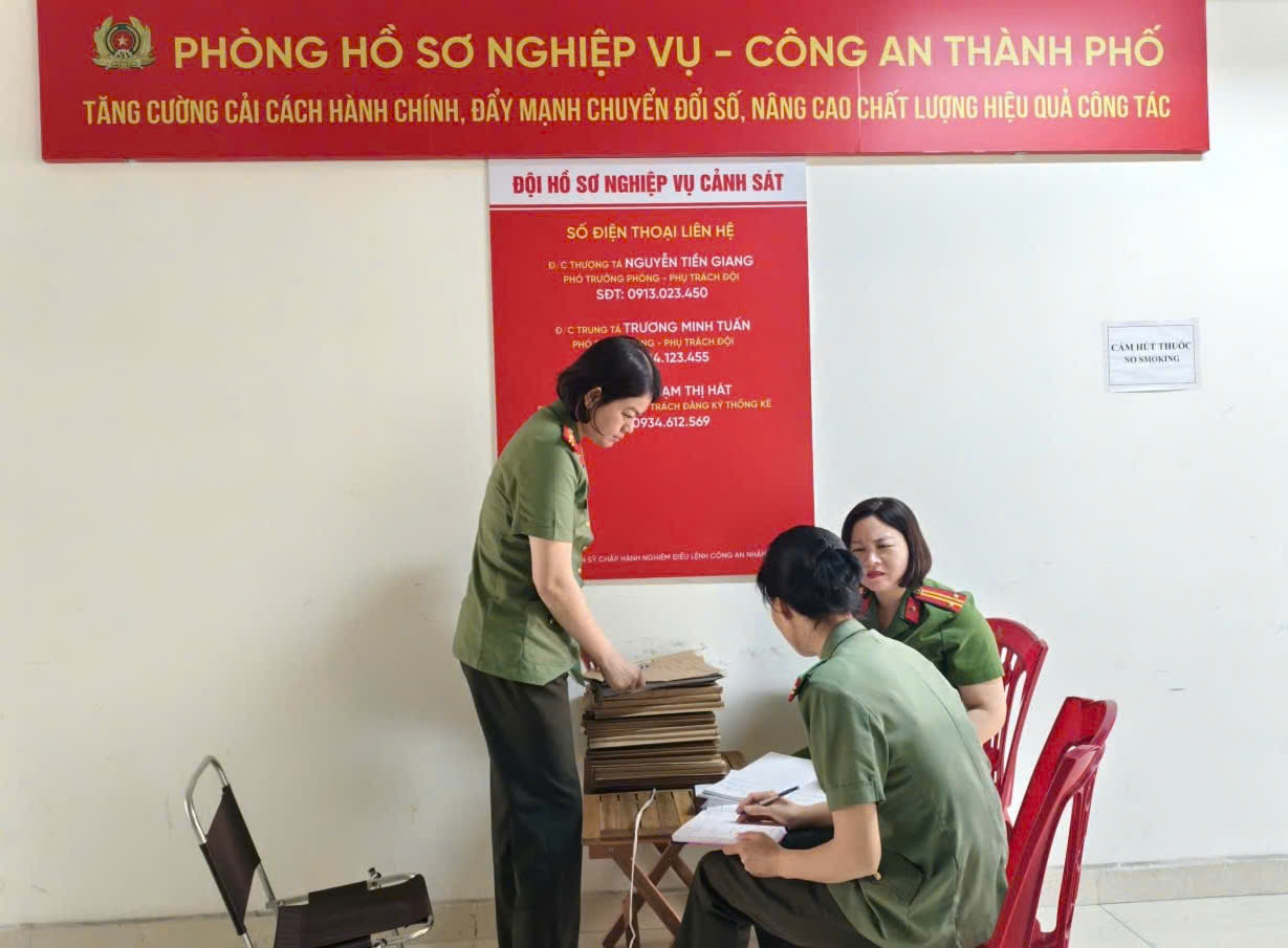 Phòng Hồ sơ nghiệp vụ: Đột phá trong phối hợp quản lý, phục hồi và xử lý các vụ án, vụ việc tạm đình chỉ