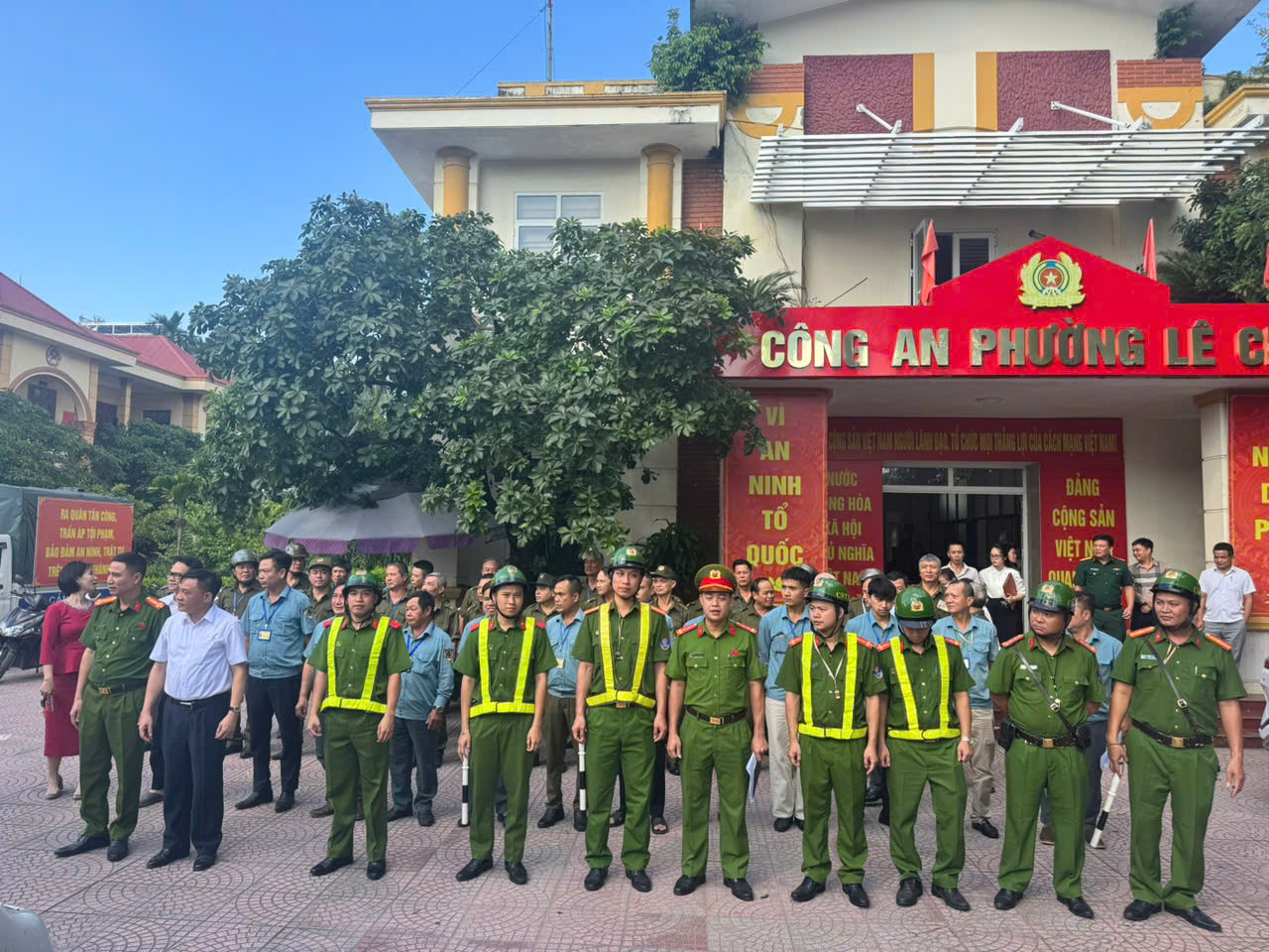 Phường Lê Chân (Hải Phòng): Ra quân bảo đảm trật tự đô thị tuyến Hồ Sen - Võ Nguyên Giáp