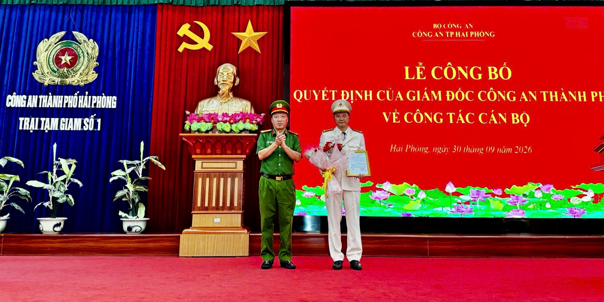 Trại tạm giam số 1 CATP: Công bố quyết định của Giám đốc công an thành phố về công tác cán bộ