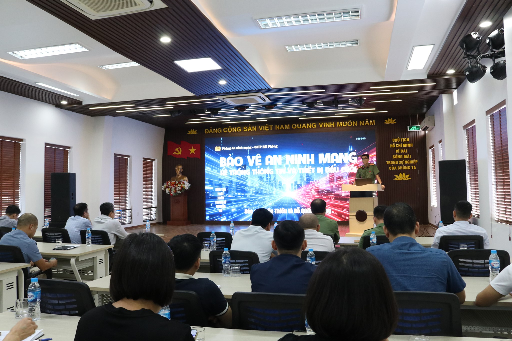 Tuyên truyền Luật An ninh mạng cho cán bộ, người lao động Công ty Cổ phần Cấp nước Hải Phòng