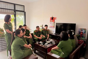 Ấm áp nghĩa tình từ hoạt động chăm sóc Mẹ Việt Nam Anh hùng của lực lượng Công an