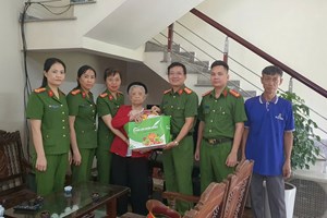 Chi hội Phụ nữ Công an phường Lê Thanh Nghị phối hợp các đơn vị thực hiện chương trình “Mẹ trong trái tim phụ nữ Công an Hải Phòng”