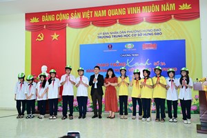 Chương trình “Giao thông xanh - Hành trình an toàn - Vững vàng tiên phong” số 24: Trao tặng 800 mũ bảo hiểm đạt chuẩn cho học sinh Trường THCS Hưng Đạo