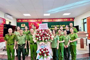 Công an phường Thiên Hương gặp mặt, chúc mừng Ngày Phụ nữ Việt Nam 20/10