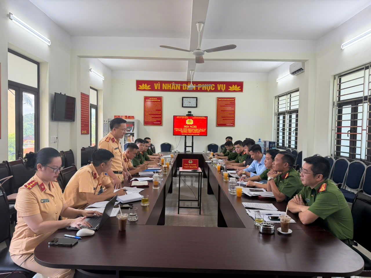 Công an phường Thủy Nguyên tăng cường phối hợp bảo đảm trật tự, an toàn giao thông