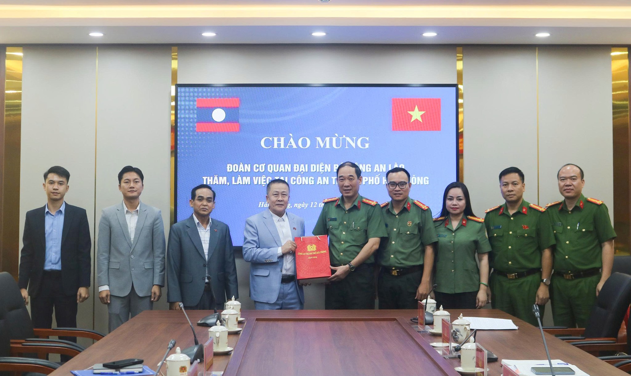Công an thành phố Hải Phòng đón, tiếp, làm việc với Đoàn Cơ quan Đại diện Bộ Công an Lào tại Việt Nam