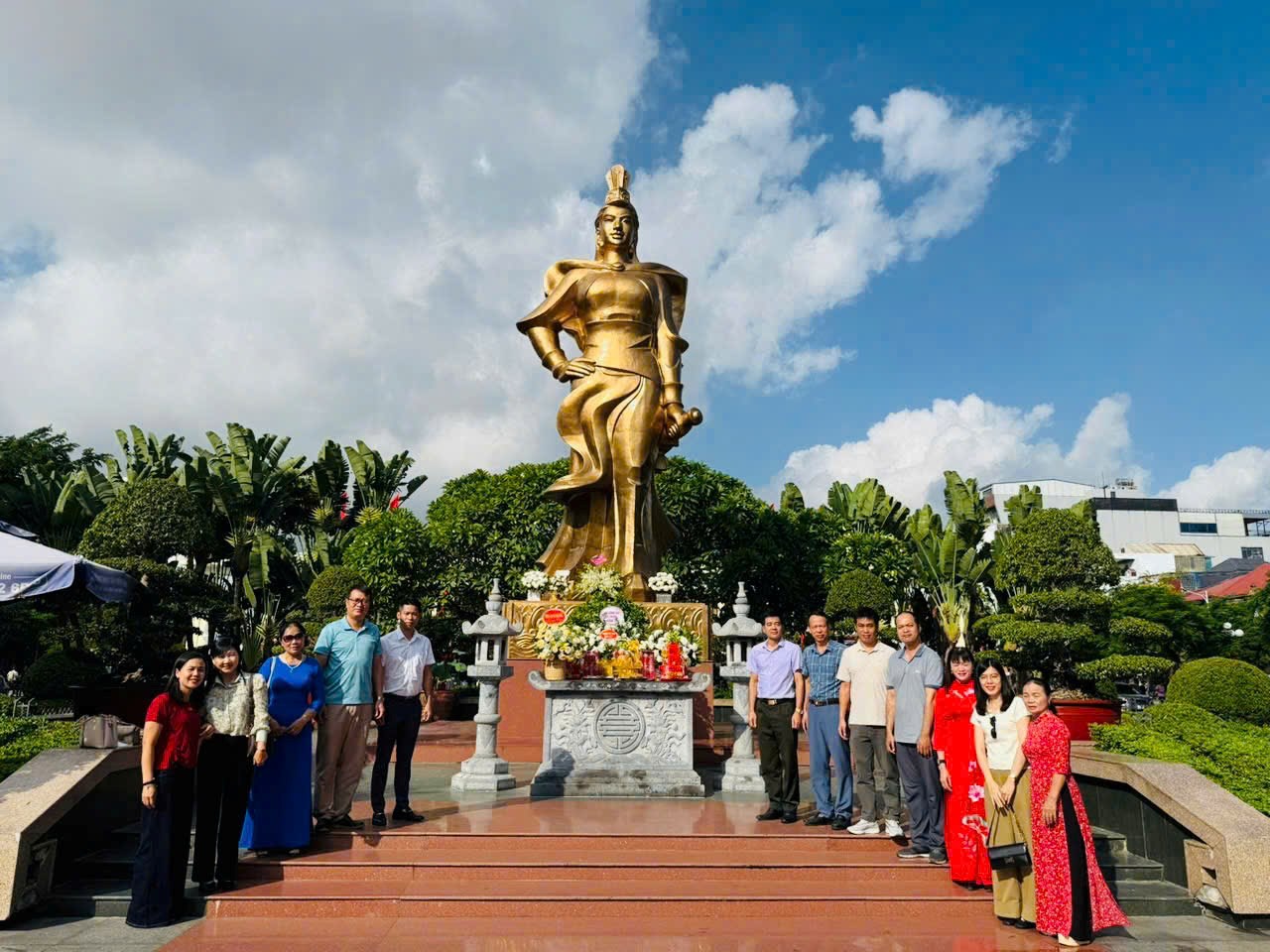 Công an xã Hà Bắc: Tổ chức chương trình học tập chính trị, giáo dục truyền thống nhân dịp 20/10