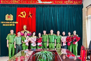 Công an xã Hợp Tiến gặp mặt nhân dịp Ngày Phụ nữ Việt Nam 20/10