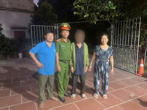 Công an xã Lai Khê kịp thời hỗ trợ cụ ông đi lạc 70km trở về với gia đình