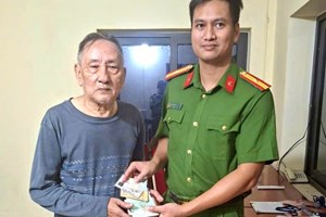 Công an xã Mao Điền: Tiếp nhận và trao trả tài sản cho người dân đã đánh rơi