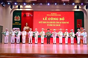 Công bố các Quyết định của Giám đốc CATP về công tác cán bộ