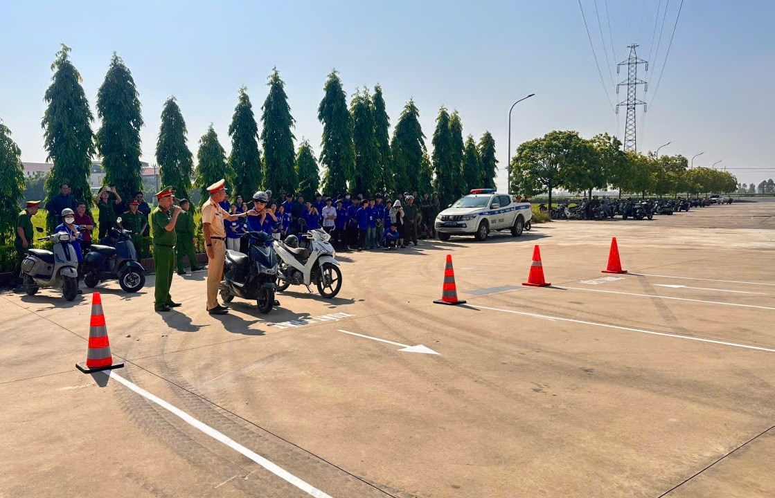 Hải Phòng: Gần 500 buổi đào tạo kỹ năng lái xe an toàn cho hơn 150.000 học sinh và người dân