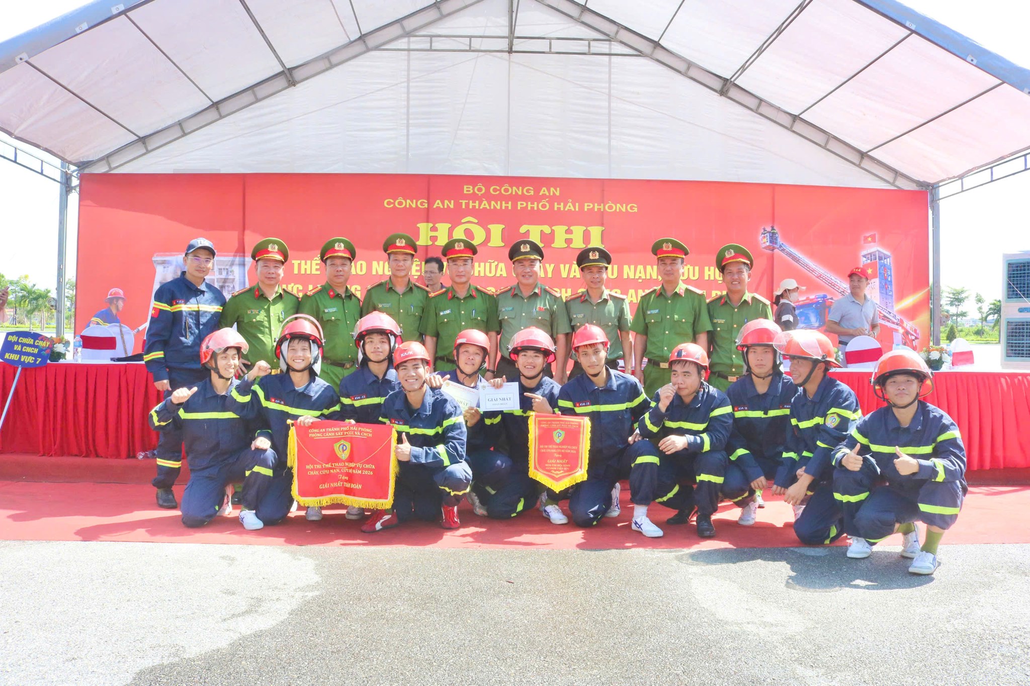 Hội thi thể thao nghiệp vụ chữa cháy và cứu nạn, cứu hộ năm 2026: Đội Chữa cháy và CNCH khu vực 4 xuất sắc giành giải Nhất toàn đoàn