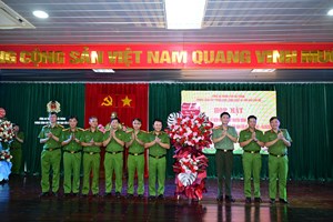 Họp mặt kỷ niệm 65 năm Ngày truyền thống lực lượng Cảnh sát PCCC và CNCH