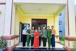 Mẹ vẫn ngóng tin con- Tình yêu còn mãi mãi