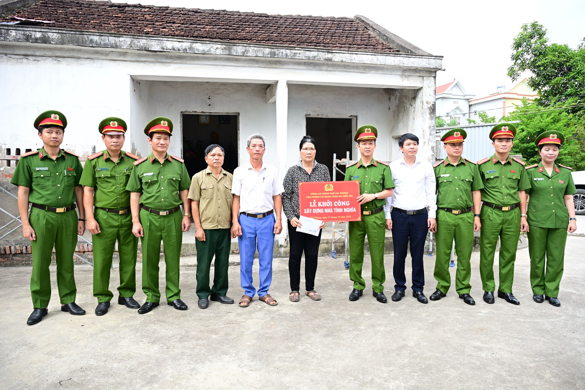 Văn phòng Cơ quan Cảnh sát điều tra CATP: Khởi công xây dựng "Nhà tình nghĩa CAND" tặng gia đình chính sách tại xã Hải Hưng