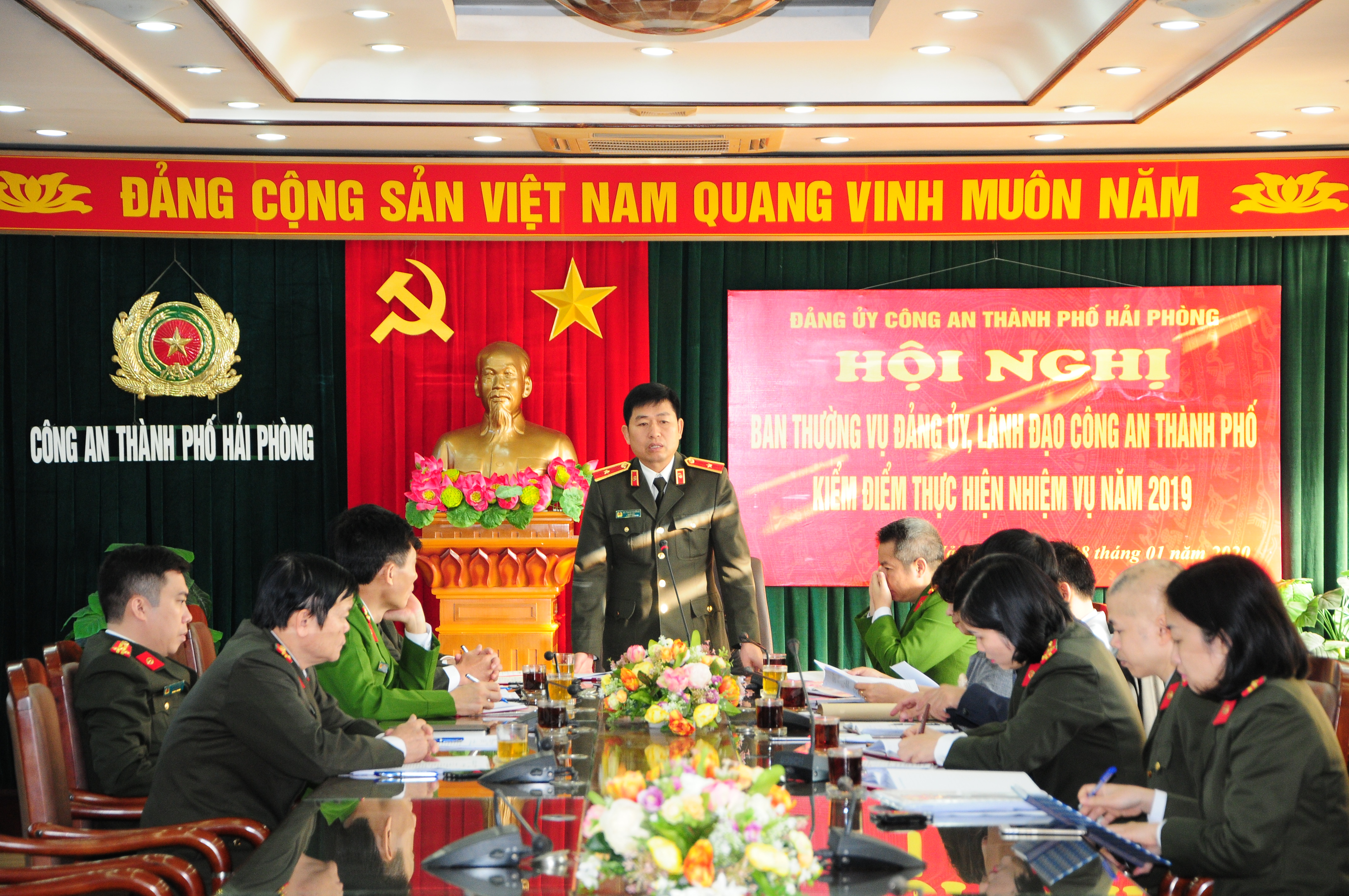 Ban thường vụ Đảng ủy, lãnh đạo Công an thành phố kiểm điểm thực hiện nhiệm vụ năm 2019